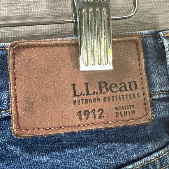 L.L. Bean Jeans Mens 34 Standard Fit Medium Wash Cotton Stretch Logo Pockets - Picture 7 of 9